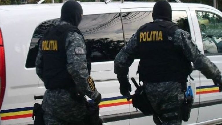 Trei bărbați din Giurgiu, reținuți într-un dosar de pornografie infantilă, agresiune sexuală și viol asupra unor minore