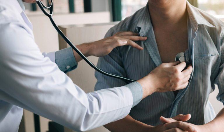 Cei care nu merg la medicul de familie pentru serviciile de prevenție ar putea fi sancționați