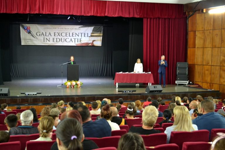 În cadrul „Galei excelenței în educație”, Consiliul Județean a premiat 493 de elevi giurgiuveni