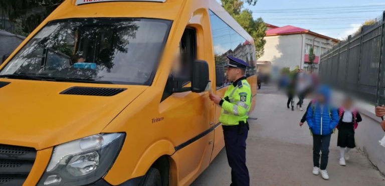 Acțiune rutieră de verificare a vehiculelor destinate transportului de persoane, desfășurată în zona orașului Bolintin vale