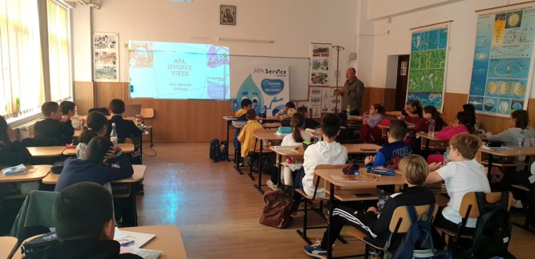 Proiectul „Apa în școli” a continuat la Colegiul Național „Ion Maiorescu” din municipiul Giurgiu