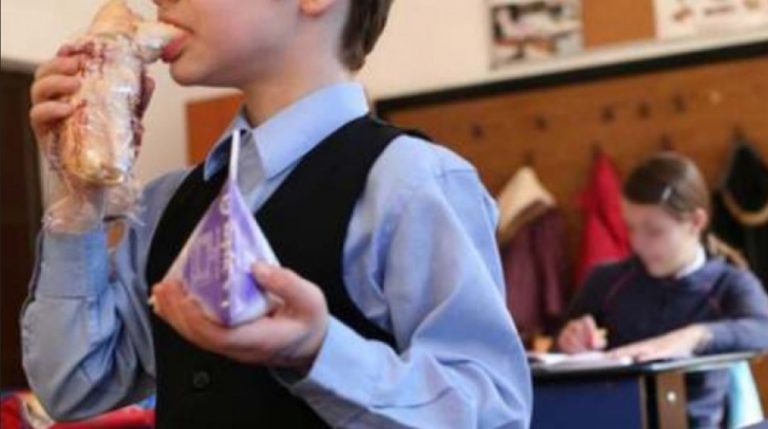 Ce se întâmplă cu programul „Cornul și laptele”, dedicat elevilor giurgiuveni