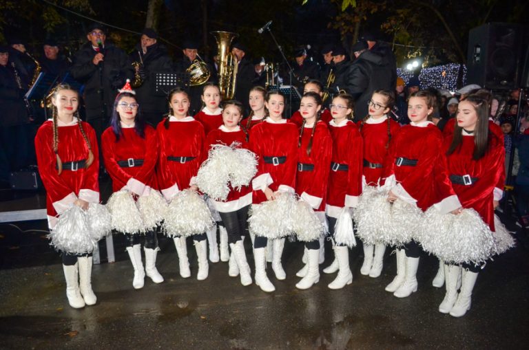 Care este programul spectacolelor şi concertelor tematice dedicate sărbătorilor de iarnă organizate în municipiul Giurgiu