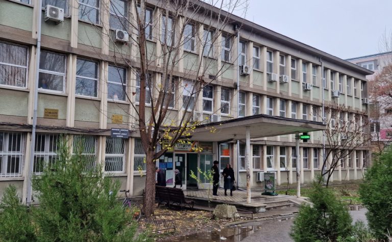 Policlinica Județeană Giurgiu, un loc total neospitalier pentru bolnavi! (Galerie FOTO)
