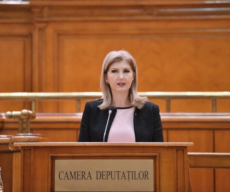 Deputatul PSD Cristina Elena DINU: „Amendamentele PSD vor îmbunătăți sensibil proiectele Legilor Educației” este titlul declaraţiei politice pe care am prezentat-o, astăzi, în Plenul Camerei Deputaţilor.