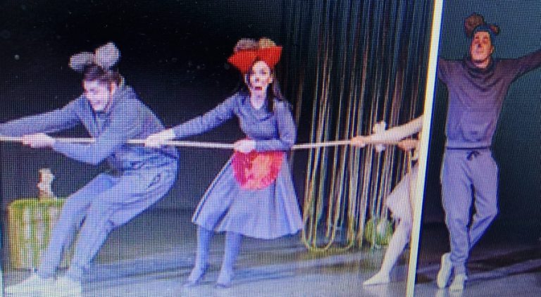 Spectacol concurs, interactiv, de improvizație, sâmbătă, 6 mai, la Teatrul „Tudor Vianu”!