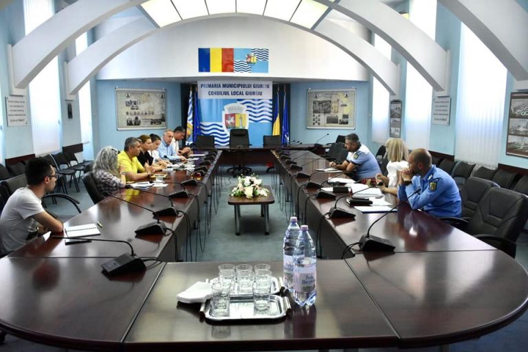 Primăria municipiului Giurgiu: „Cetățenii municipiului Giurgiu care dețin câini nesterilizați și nemicrocipați sunt rugați ca în decurs de două luni să intre în legalitate”