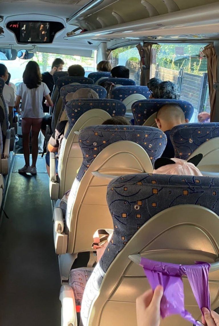 Tabără în stațiunea Bușteni, organizată de DGASPC  Giurgiu, pentru un grup de 25 de copii instituționalizați! Cine au fot sponsorii…