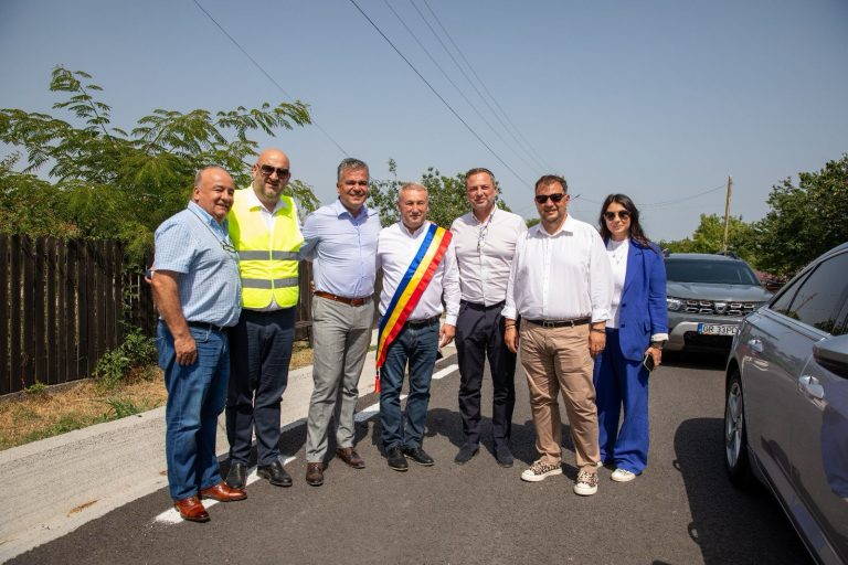 Ministrul liberal al Dezvoltării, Adrian Veștea, a fost astăzi în județul Giurgiu pentru a discuta cu primarii din localitățile județului