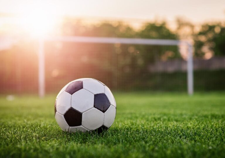 FOTBAL. Liga IV-a / Rezultatele etapei a 6-a: ”Zmeii Ogrezeni” a reușit surpriza  etapei a 4-a! Clasamente…