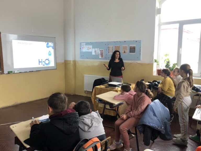 APA SERVICE SA: Despre apă, la Școala din Stănești