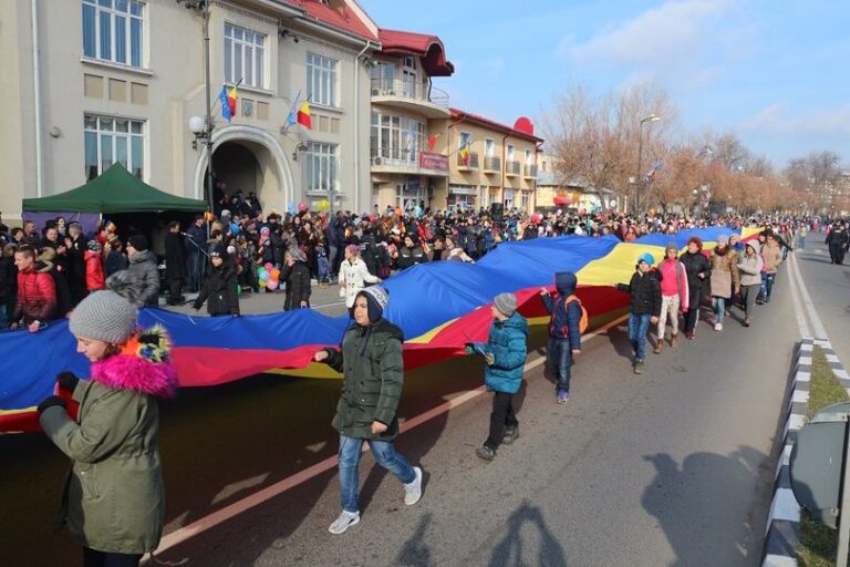 De Ziua Națională a României, giurgiuvenii vor mânca Fasole cu Cârnați și vor bea Vin fiert, în ”Piața Tricolorului” din Municipiu!
