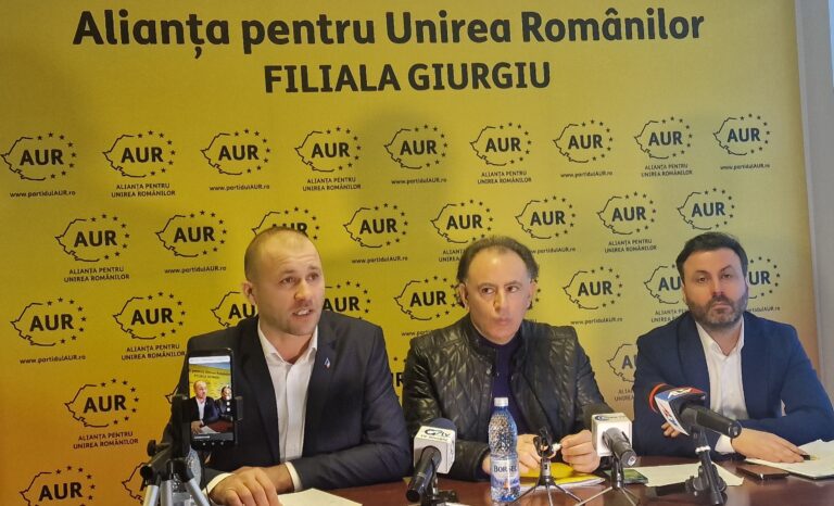 Membrii AUR au invitat jurnaliștii locali, astă seară, la ora 18.00, în fața sediului PSD Giurgiu, pentru a aprinde o lumânare ”în memoria Democrației ce ia sfârșit odată cu alegerile comasate!”