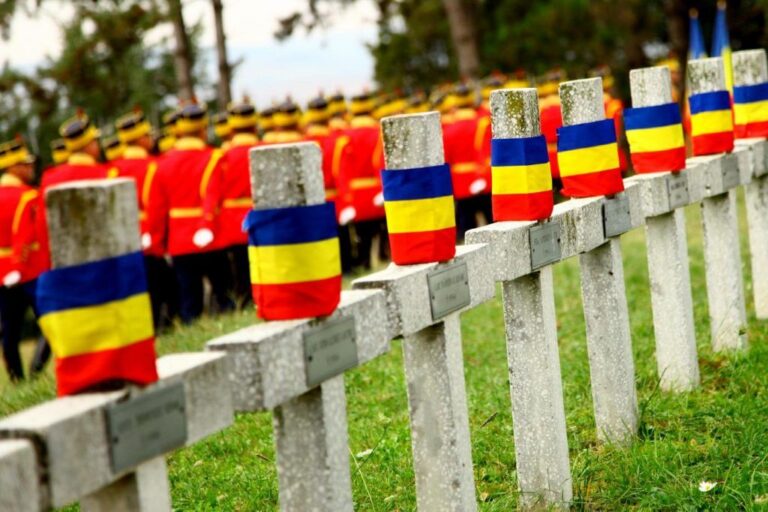 Timp de trei zile elevii vor trebui să desfășoare acțiuni dedicate „Zilei Eroilor”.  Joi, 13 iunie, la prânz, ei vor ține un moment de reculegere…