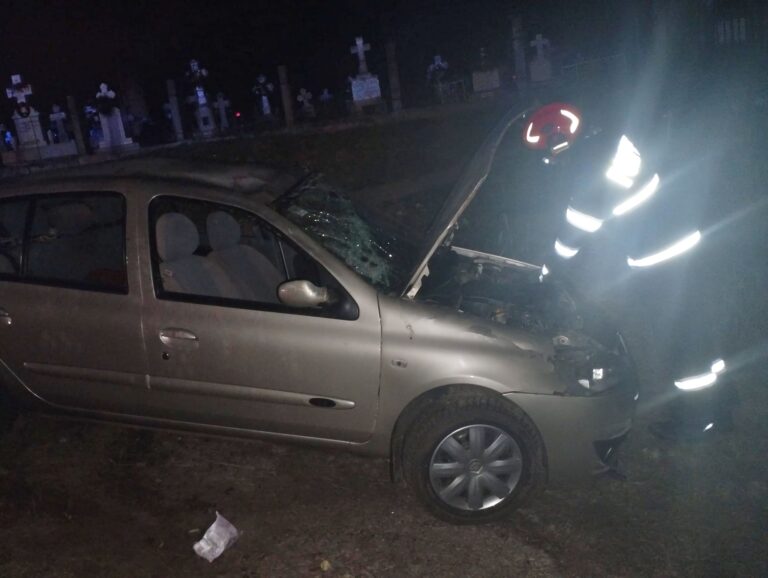 Accident rutier pe DN6, la intrarea în localitatea Valea Plopilor: O femeie rănită, patru persoane implicate