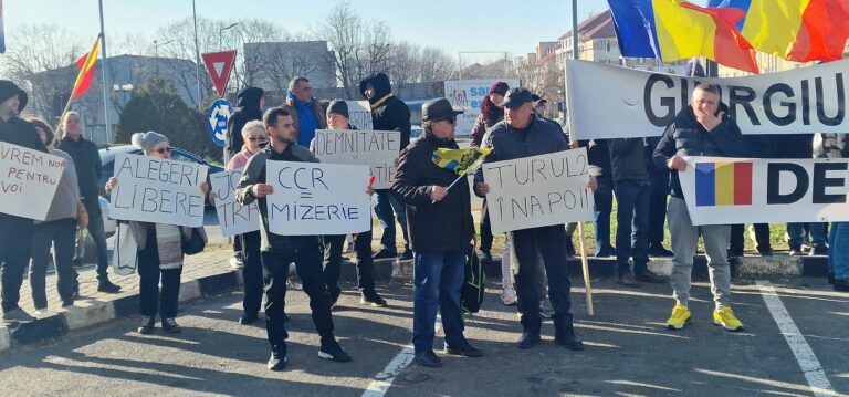Membrii Aur, la protestul din fața Prefecturii Giurgiu, de sâmbătă, 18 ianuarie 2025: „Nu vrem hoție/ Vrem Democrație!” ( VIDEO)