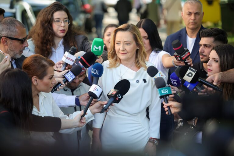 Elena Lasconi a demisionat de la conducerea USR!
