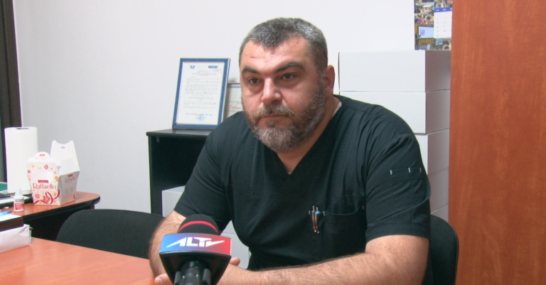 Investițiile în aparatură medicală din Spitalul Județean de Urgență Giurgiu continuă, de data asta ne referim la secția de urologie. Dr Stan Mihail un specialist care își conjugă cunoștințele și pasiunea pentru medicina cu tehnica în beneficiul sănătății giurgiuvenilor