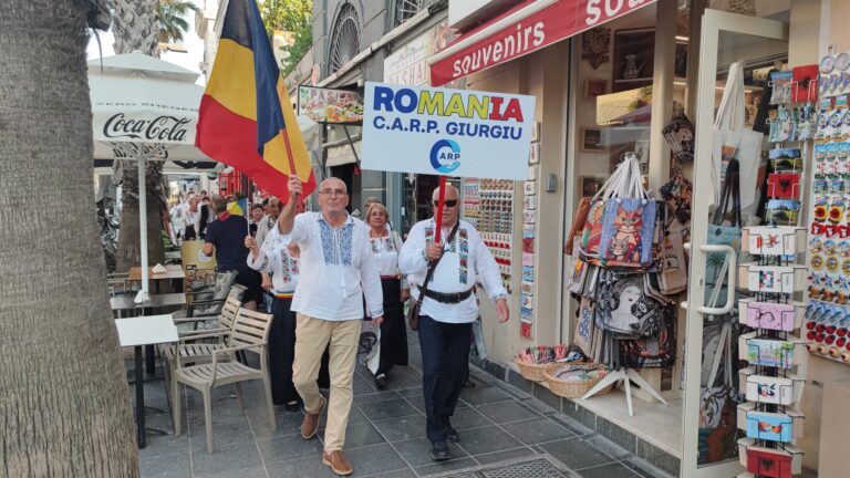 Corul CARP Giurgiu format din pensionari, a participat la „Festivalul internațional de Folclor W.F.A.” din Albania. (Galerie foto)