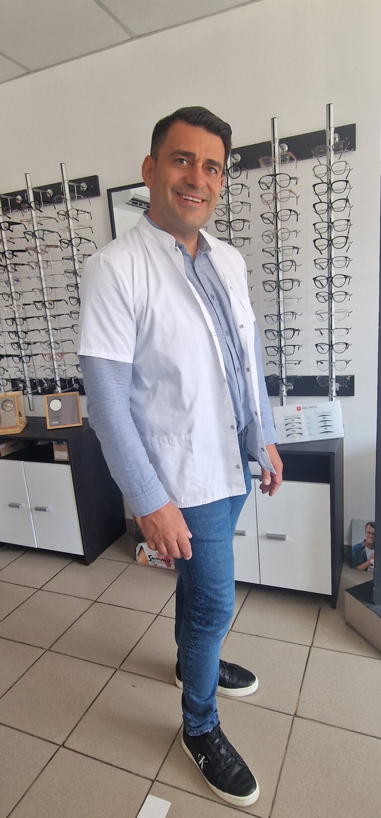 Cabinetul de optică medicală – „Cristal Optic” din Giurgiu, a decretat August, ca lună de luptă împotriva GLAUCOMULUI! (VIDEO)