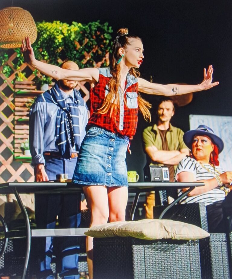 „Jocul de-a vacanța” de Mihail Sebastian, se joacă la Teatrul ” Vianu”, joi,  9 octombrie