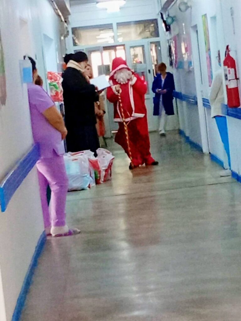 Preotul Liviu Neacșu a petrecut Crăciunul alături de pacienții și cadrele medicale din Spitalul Județean de Urgență Giurgiu (Vezi Link)