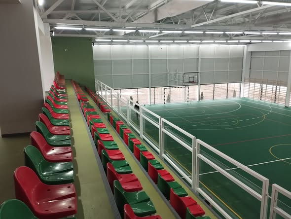 Comuna Vărăști investește în viitor! Marți a fost inaugurată o sala de sport ultramodernă: 800 de copii vor face sport în condiții europene!