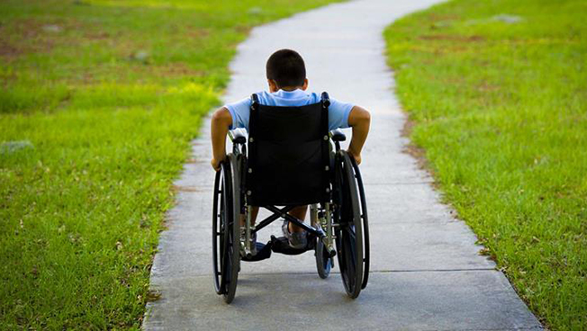 Ajutor financiar pentru părinții care îngrijesc copii cu handicap