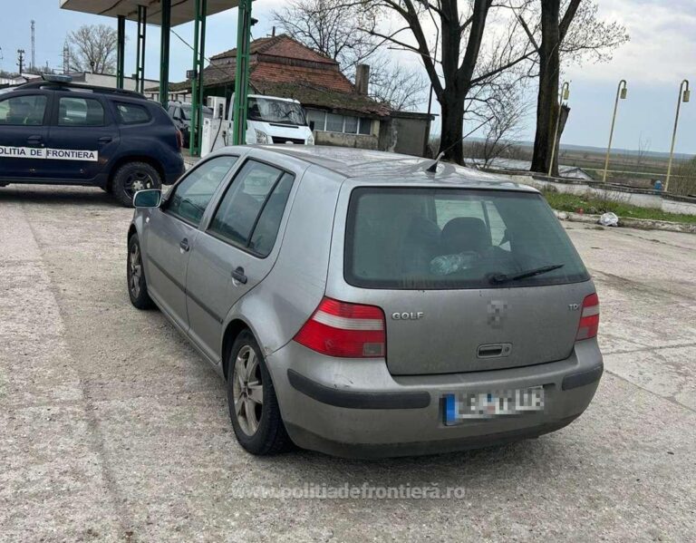 Un cetățean bulgar a fost depistat conducând un autoturism cu numere neconforme și fără permis de conducere!