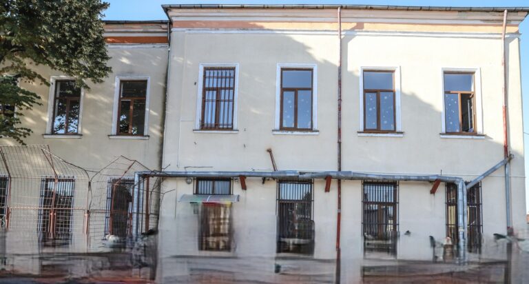 Scandal uriaș! Fosta directoare a Școlii nr. 2, din Giurgiu, reținută pentru delapidare! Prejudiciul se ridică la aproape 100.000 de lei!