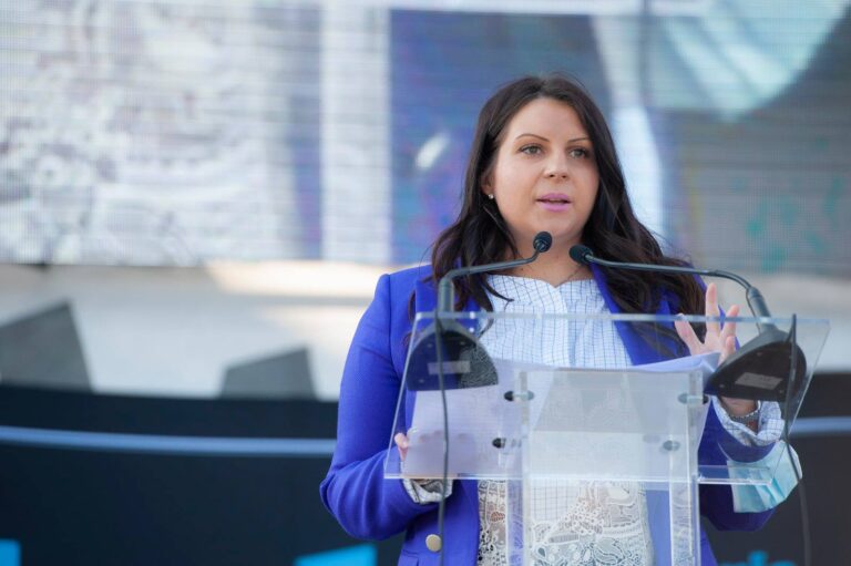 Senator Gabriela HORGA: „ Schimbările de guvern sau discuțiile despre cine pleacă și cine rămâne nu rezolvă problemele reale ale României.”