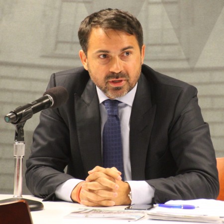 Matematica fragilă care poate răsturna moțiunea PSD–AUR”: „5 voturi pot salva Guvernul Bolojan!  Președintele AUR Giurgiu este convins însă că moțiunea va trece!