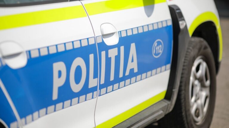 Bărbat de 73 de ani găsit decedat în curtea unei locuințe din Giurgiu