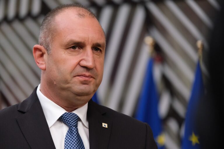 Alegerile parlamentare din Bulgaria, au fost câștigate de fostul președinte, pro rusul Rumen Radev!