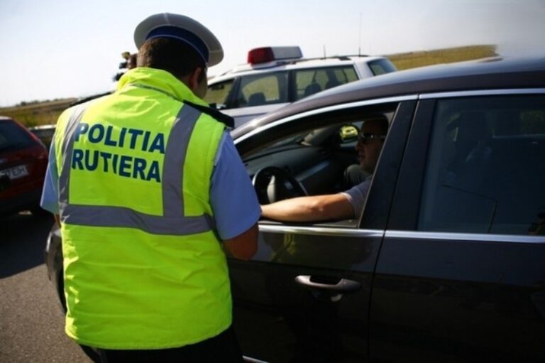Sancțiuni contravenționale de aproape 40.000 de lei și 17 permise de conducere reținute de polițiștii rutieri, în doar 3 zile, pe raza orașului Mihăilești