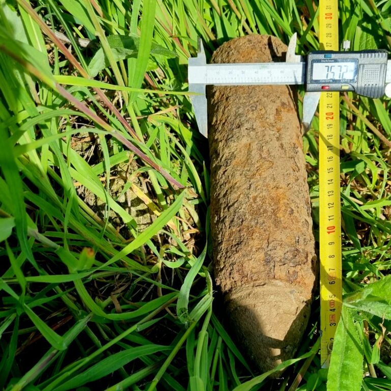 Un proiectil  a fost descoperit, joi dimineață, într-o gospodărie din localitatea Iepurești.