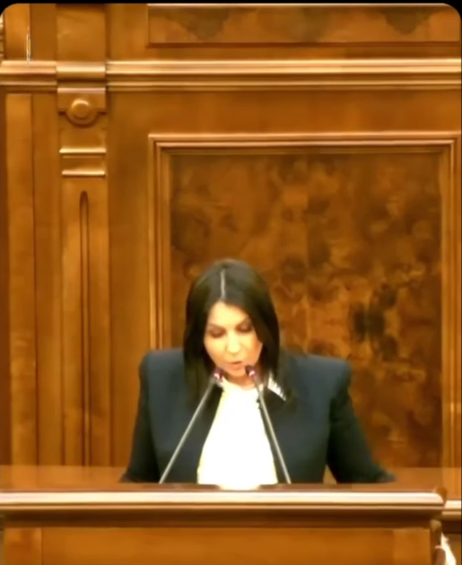 Senator Gabriela HORGA: „PSD blochează lupta împotriva evaziunii fiscale și reforma pensiilor de serviciu, prin blocarea dezbaterii legii cumulului pensiei de serviciu cu salariul.” (Vezi LINK)
