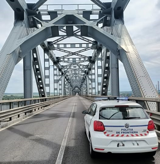 Blocaj total pe Podul Prieteniei! Circulația dintre Giurgiu și Ruse, suspendată timp de 24 de ore pentru camioane. Vezi când…