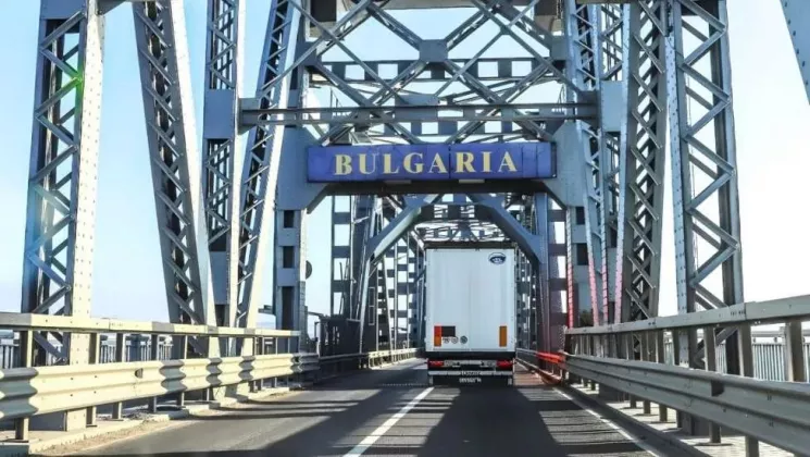 Revoluție la Podul Giurgiu – Ruse: taxa se va putea plăti online, iar cozile spre Grecia și Bulgaria ar putea deveni istorie