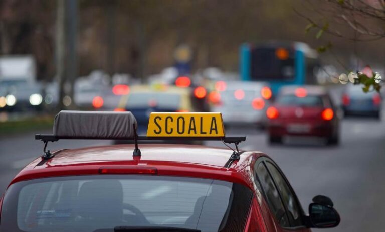 „Sala” dispare pentru unii șoferi. În ce situații poți lua permisul doar cu traseul
