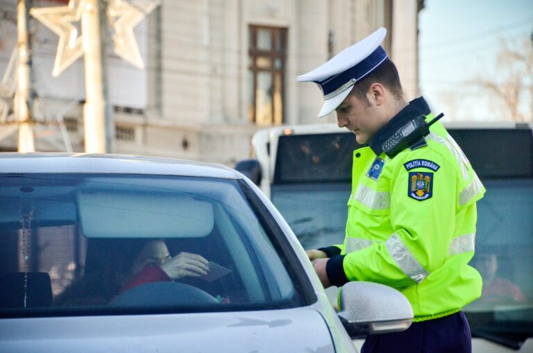Adio, amenzi pentru acte uitate acasă! Revoluția digitală care schimbă regulile în trafic
