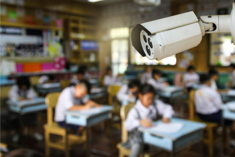 În județul Giurgiu: 963 de candidați susțin probele scrise ale examenului de BACALAUREAT, sub supraveghere audio-video