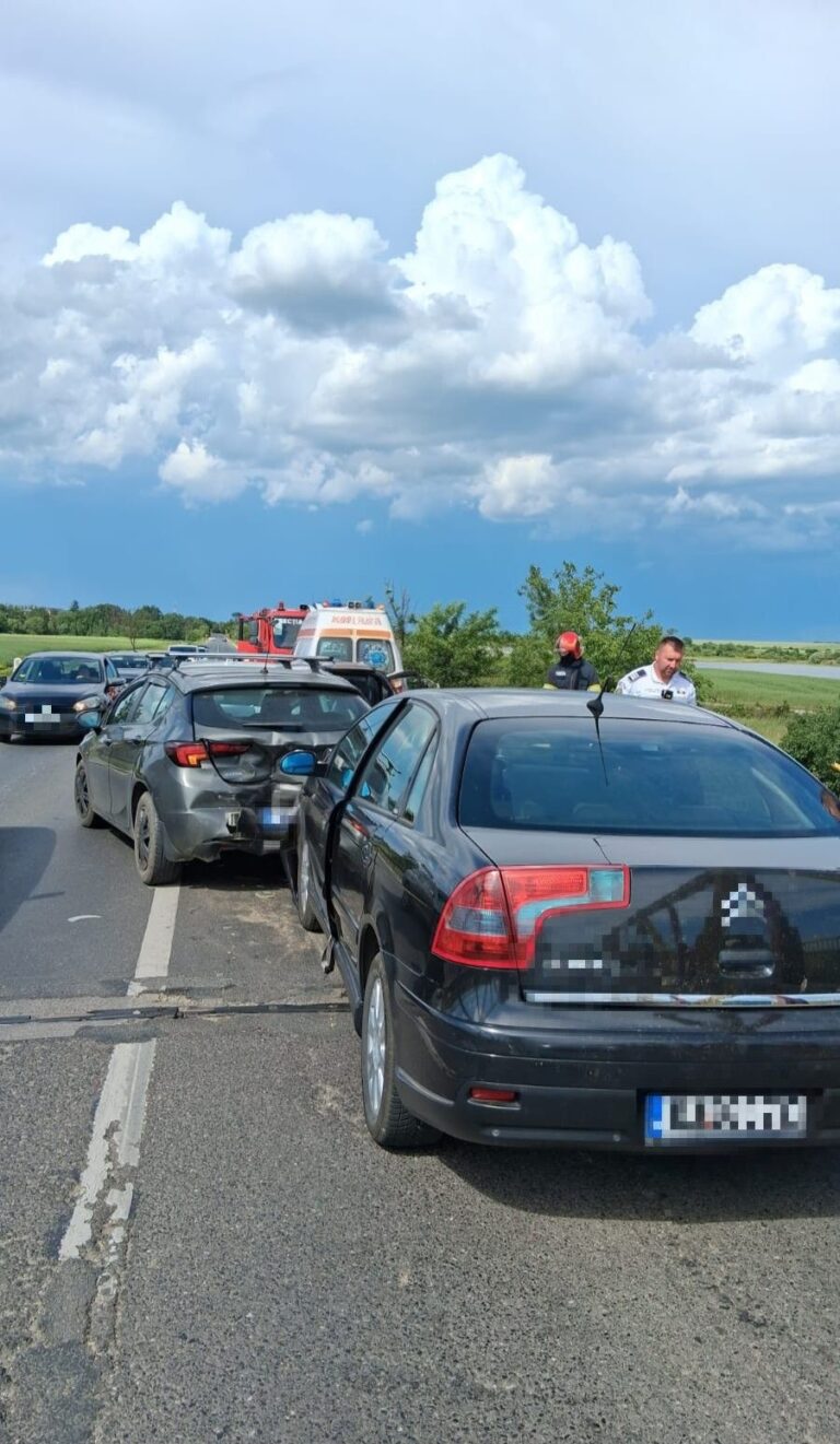 Clipe de groază pe DN6: Doi bebeluși de doar nouă luni, transportați la spital după un accident în lanț la Iepurești
