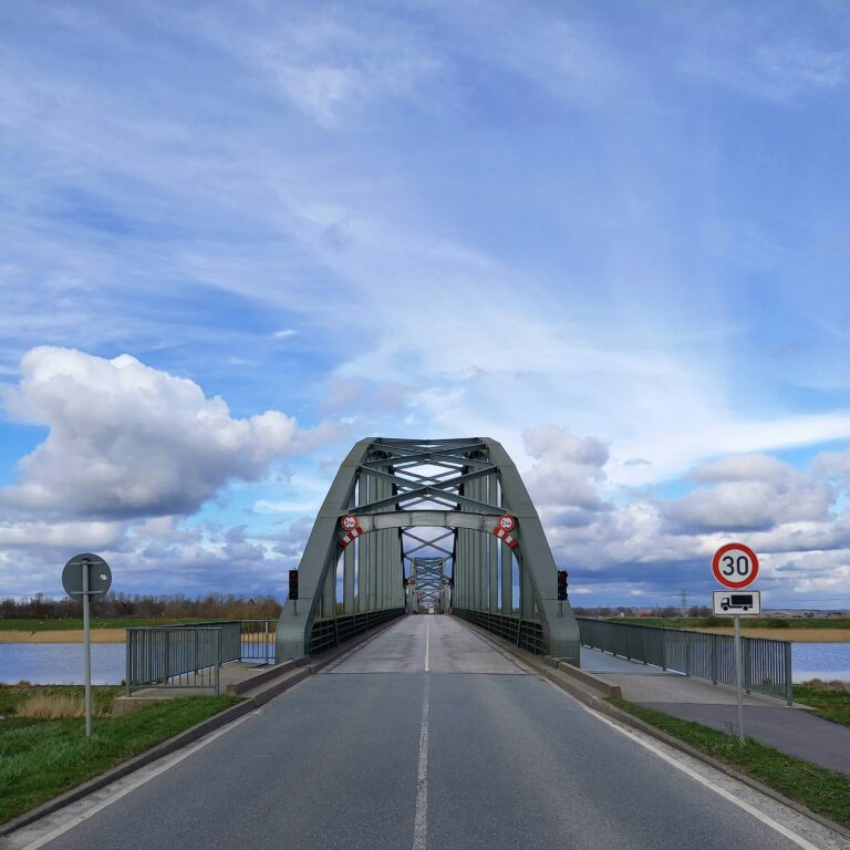 Vicepreședinta Bulgariei și-a exprimat nemulțumirea față de întârzierea prelungită a proiectului privind construirea celui de-al treilea pod peste Dunăre!