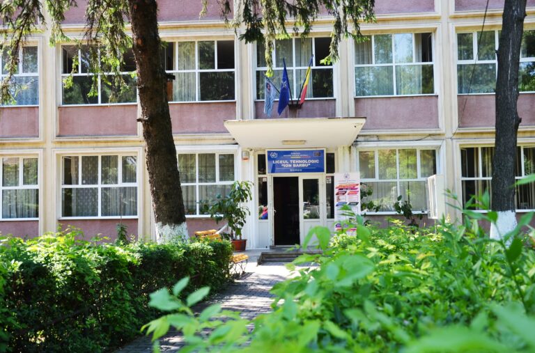 Liceul Tehnologic „Ion Barbu” din Giurgiu a dat marea lovitură: Finanțare europeană masivă pentru stagii de pregătire a elevilor,  în Portugalia!