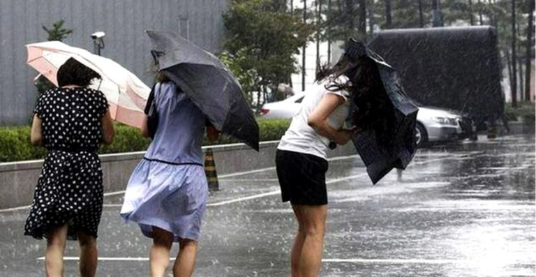 Giurgiu, sub amenințarea furtunilor. Meteorologii anunță pentru sâmbătă, vijelii, grindină și ploi torențiale, de până la 40 l/mp