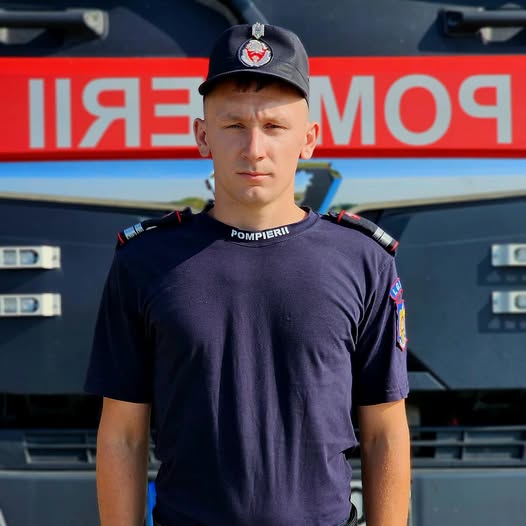 Erou și în timpul liber! Un pompier din Giurgiu a salvat de la moarte un bărbat care a rămas paralizat în apele Argeșului, după o săritură periculoasă!