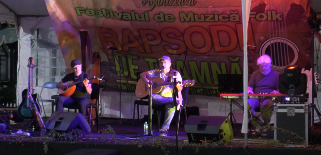 Legenda PHOENIX revine pe scenă, la Florești-Stoenești! Ediția a treia a festivalului „Rapsodii de Toamnă” aduce în județul Giurgiu nume uriașe ale muzicii folk și rock românești!