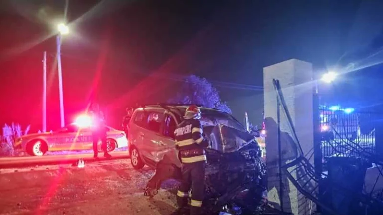 Cinci oameni, între viață și moarte după un accident auto, violent, pe DJ 611, la intrarea în Cartojani, județul Giurgiu! Un copil de 11 ani, printre victime