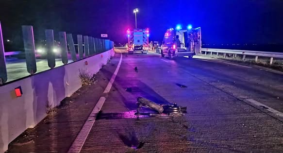 Sfârșit cumplit la doar 23 de ani! Un tânăr motociclist și-a găsit moartea pe șosea, în noaptea de vineri spre sâmbătă, aproape de Frătești